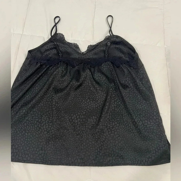 Dressy tank camisole, black on black leopard print. Lace detail at bust. Sz L - Picture 3 of 9